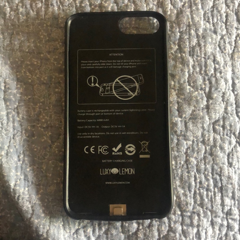 charging case - Picture 2 of 4